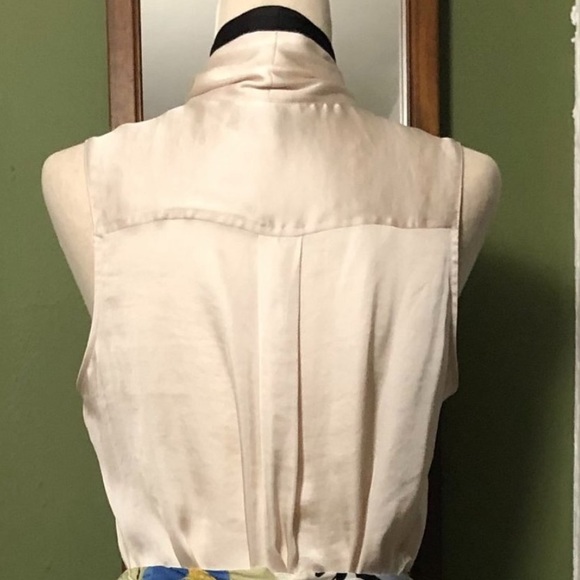 Silky Black/Ivory Bow Top - Picture 6 of 6